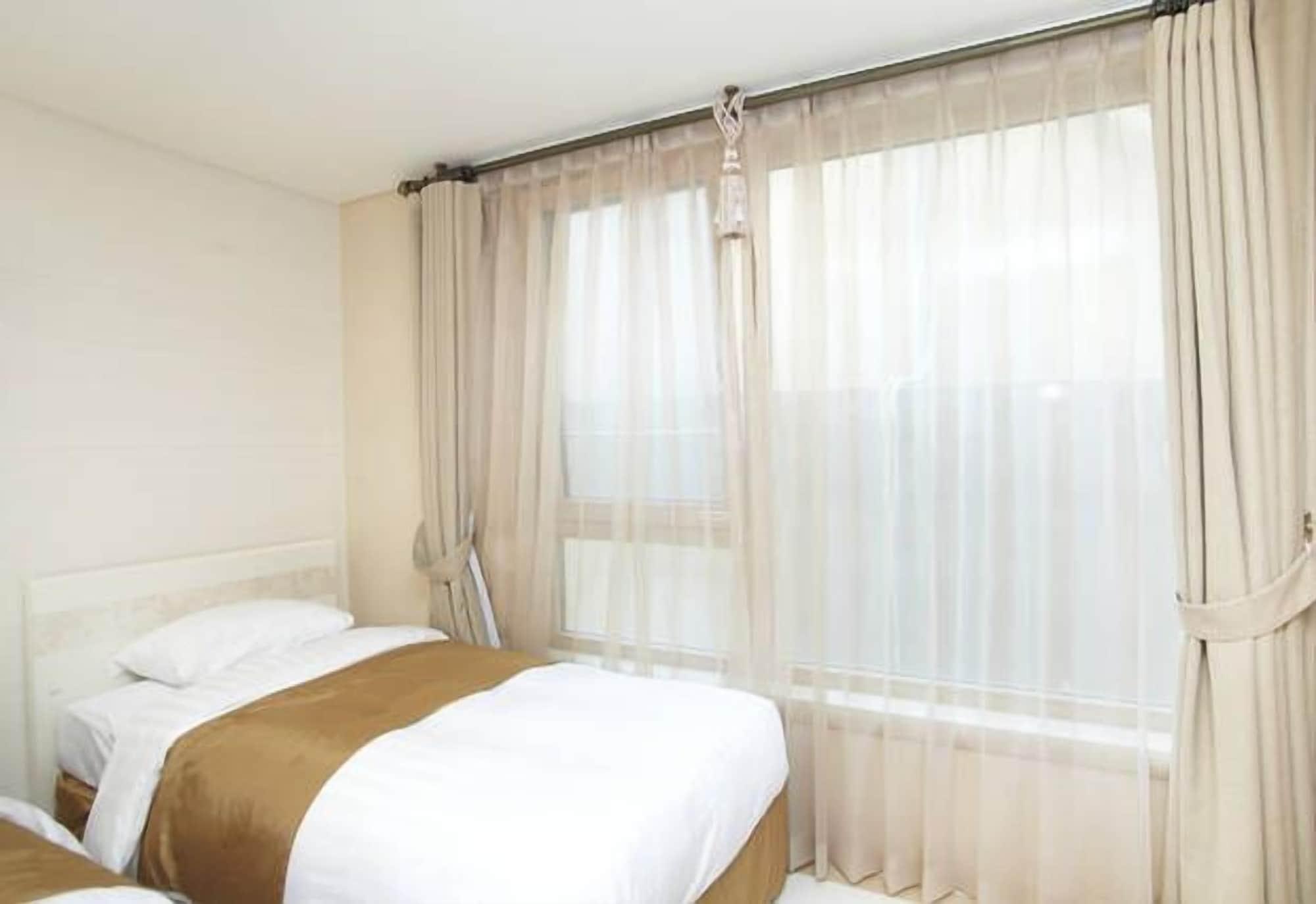 Apartment Gv *
